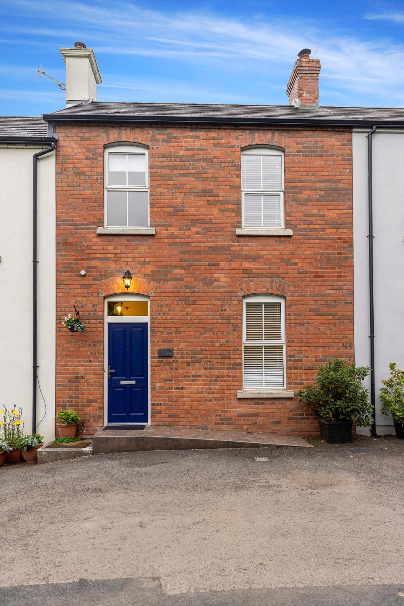 Riverside Townhouse Antrim Eksteriør billede