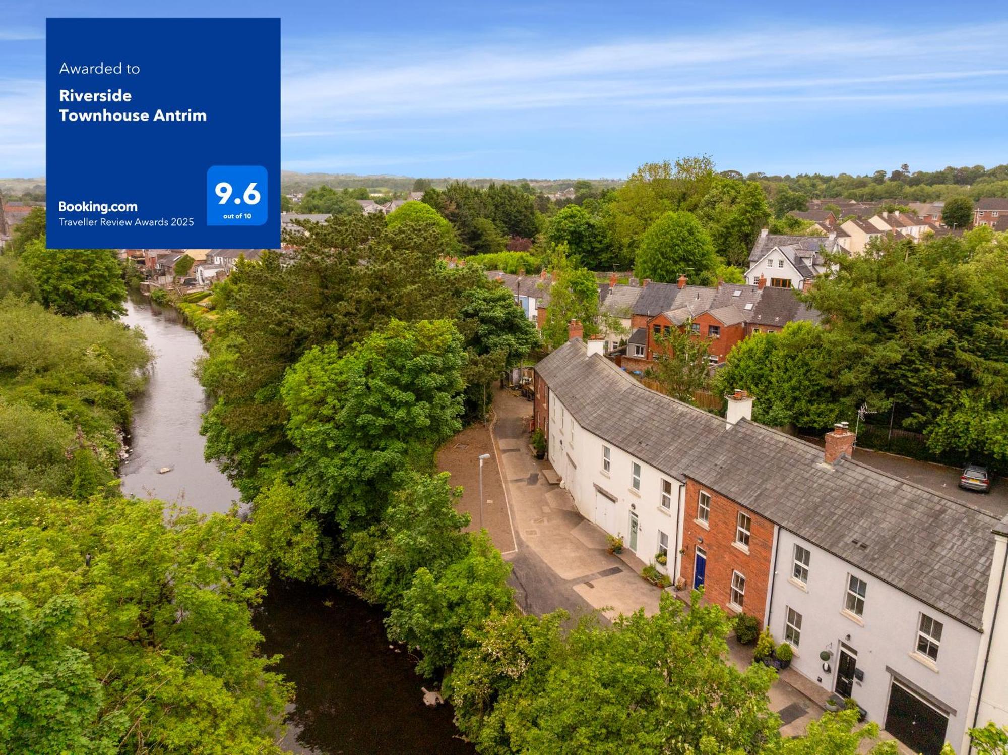 Riverside Townhouse Antrim Eksteriør billede